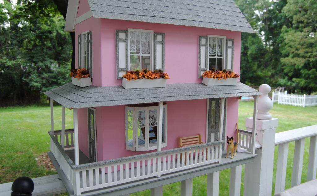 greenleaf laurel dollhouse